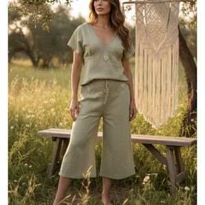 NWT Cotton/Rayon/Linen 2 Piece Set Made In India Would Fit Best Size M